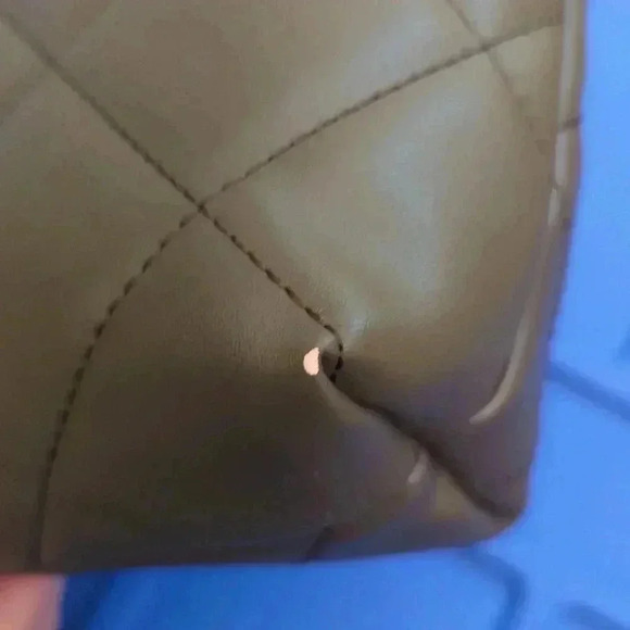 Guess travel bag - Picture 7 of 7